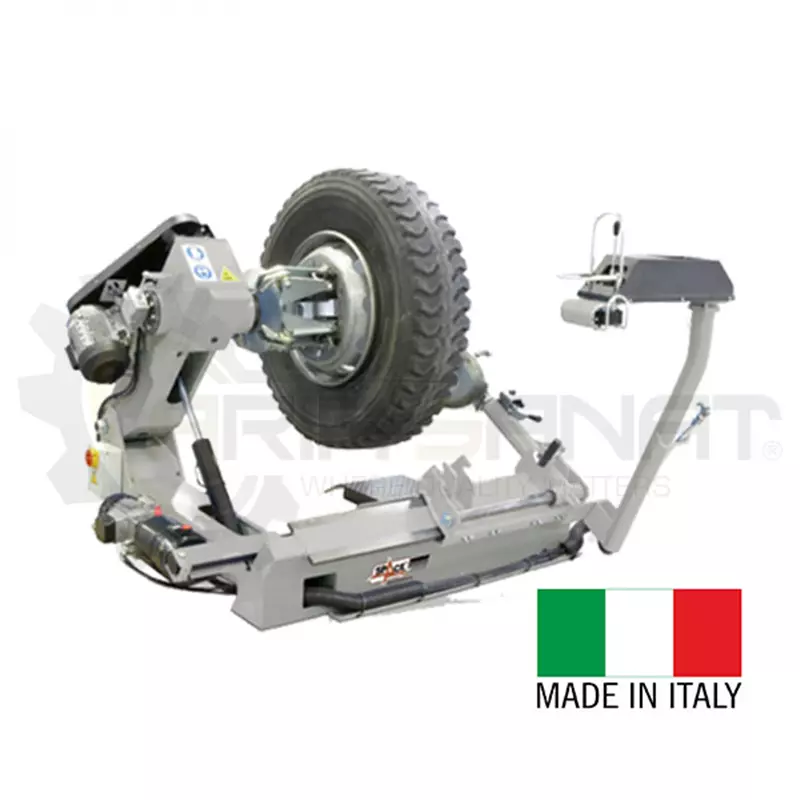 لاستیک درآر ماشین سنگین ایتالیایی GG526